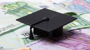 Ποιοι και πώς θα λάβουν το νέο φοιτητικό επίδομα των 2.500 ευρώ
